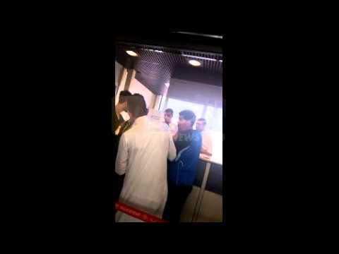 فيديو شجار عنيف بين مسافر ومضيف في الجوية الجزائرية
