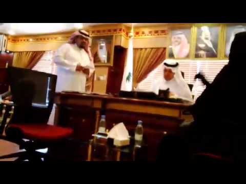 فيديو مدير الصحة في نجران يطرد مواطنة من مكتبه