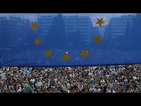 شاهد الأوروبيون يعبّرون عن تضامنهم مع اليونانيين