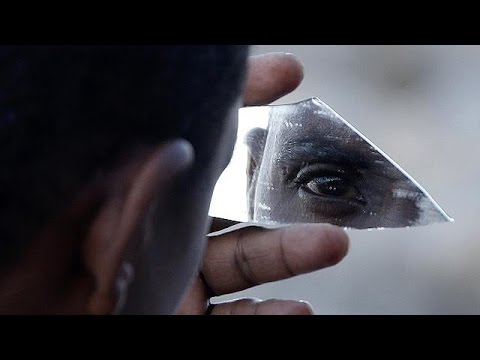 بالفيديو الاتحاد الأوروبي والحرب على المهربين