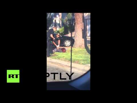 شاهد إصابة رجل برصاص الشرطة في لوس أنجلوس