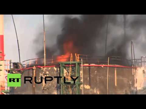 شاهد حريق في مصفاة للنفط في ساراتوف