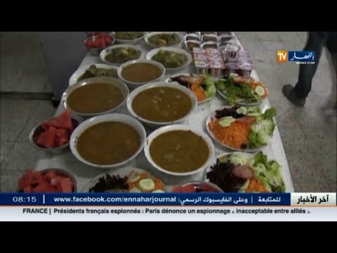 شاهد بصمة الخير ينظمون مائدة إفطار لعابري السبيل