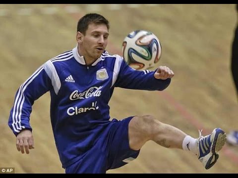 تعلم مهارة التحكم بالكرة مثل ميسى بطرق مختلفة