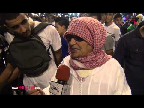 شاهد جدة ترافق حفيدتها وتطالب بلبس التنورة