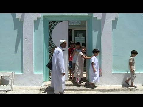 شاهد تساؤلات في الشارع التونسي حول دفع الشباب نحو أعمال العنف