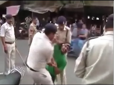 بالفيديو كيفية معاقبة المجاهرين بالإفطار في باكستان