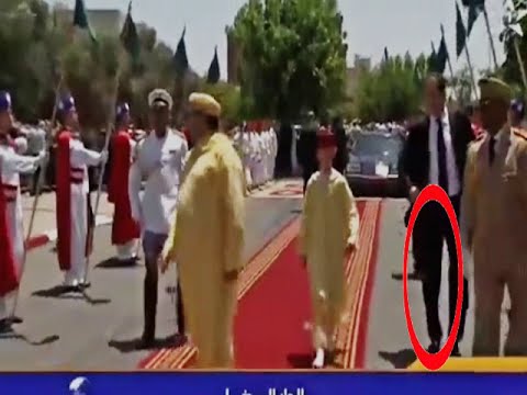 فيديو الحارس الشخصي للملك محمد السادس يعرُج بطريقة غريبة