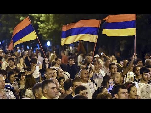 بالفيديو احتجاجات تجتاح بريفان للمطالبة بعدم رفع أسعار الكهرباء