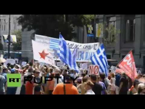 شاهد تظاهرات في عواصم أوروبية دعمًا لنتيجة استفتاء اليونان