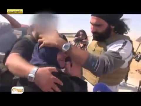 شاهد لحظات مؤثرة أثناء لقاء مراسل أورينت نيوز بوالدته المحررة