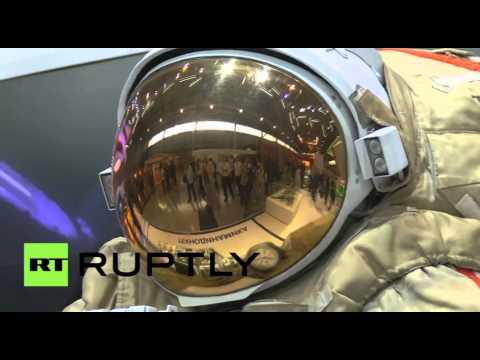 شاهد بدلة الفضاء الأكثر تقدما في العالم