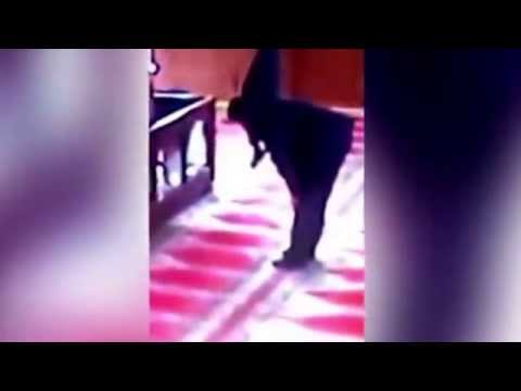 تعرف على الأب الأكثر صبرًا في العالم