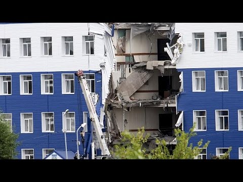 شاهد مقتل 23 جنديًّا روسيًّا إثر انهيار ثكنة عسكرية