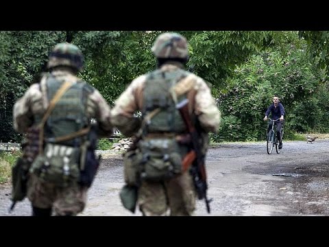 شاهد بوروشينكو يدعو إلى نزع سلاح المجموعات غير الشرعية