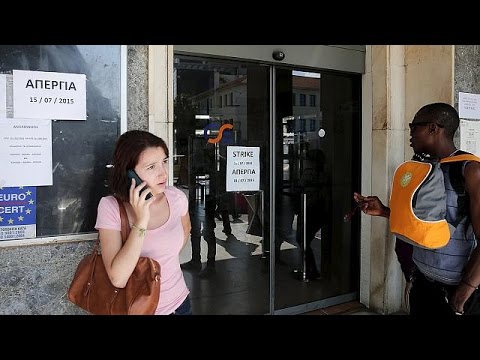 بالفيديو شلل في أثينا احتجاجًا على التدابير الواردة في الاتفاق