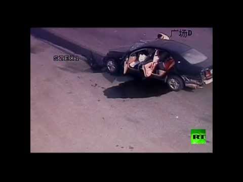 الآلاف يشاركون الرئيس الاحتفال بعيد ميلاده