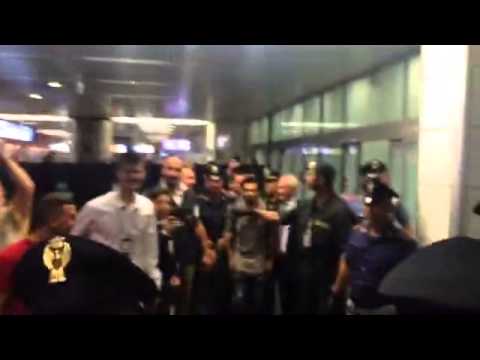 محمد صلاح يخضع للكشف الطبي في روما