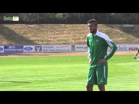 عمرو طارق يعود إلى تدريبات بيتيس