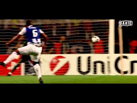 شاهد ميسي وفابريغاس يمنحان برشلونة آخر كأس سوبر أوروبي