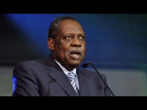 شاهد تعيينات عيسى حياتو لمغاربة في الكاف تثير جدلًا واسعًا