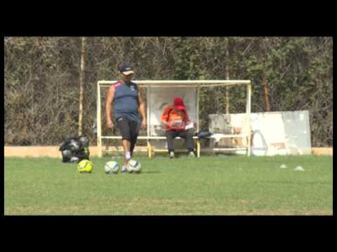 شاهد مولودية الجزائر يواصل تحضيراته قبل انطلاق الموسم الجديد