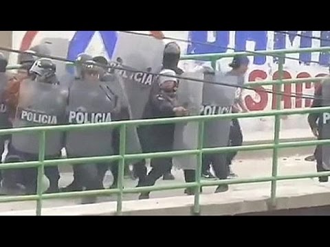 قتيل وجرحى خلال مصادمات بين الشرطة وعمال مناجم