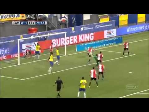 شاهد مدافع فينورد ينقذ مرماه ويحتفل