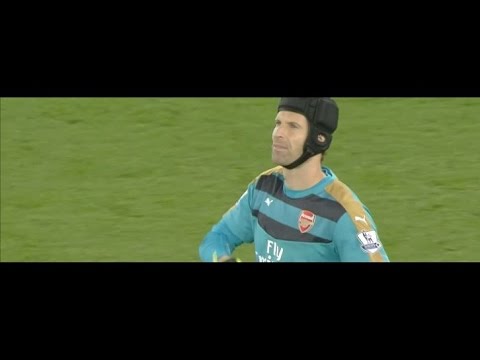 شاهد تألق بيتر تشيك أمام ليفربول