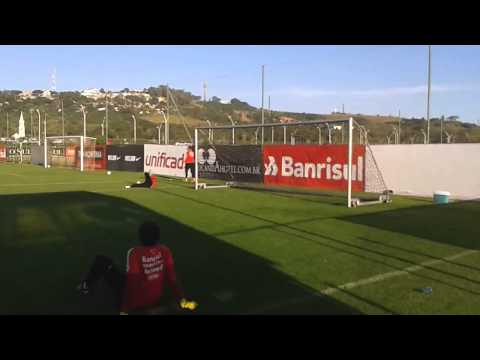 تصدى رائع لديدا أمام 8 ضربات ثابتة