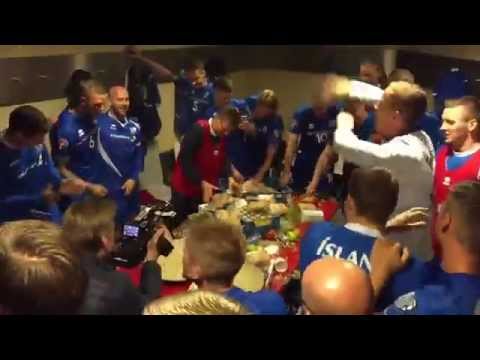 شاهد احتفالات جنونية للاعبي أيسلندا بعد الفوز على هولندا