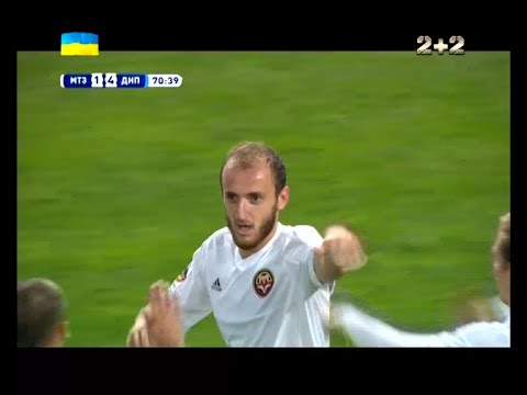 شاهد إحراز هدف جماعي من لمستين بكعب القدم