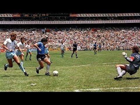 شاهد أروع الأهداف الفردية في كرة القدم