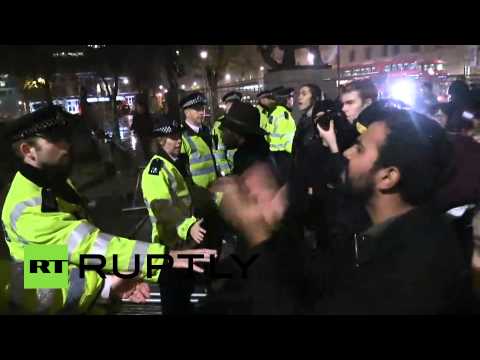 روسي يغيِّر ملامح وجهه ويتحوَّل إلى منقار البط