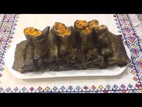 شاهد محشي أوراق العنب بالرز والكفتة