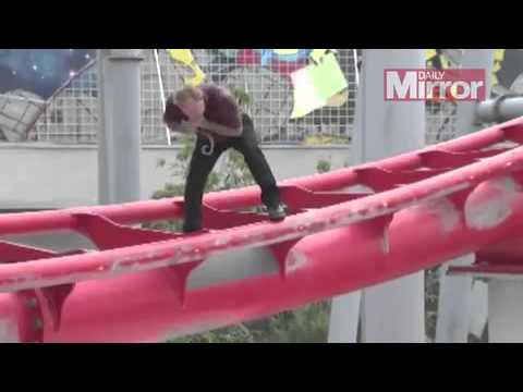 شاهدنجاة مغامر من الموت