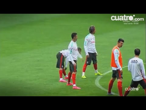 رونالدو يمازح كواريزما قبل مواجهة الدنمارك