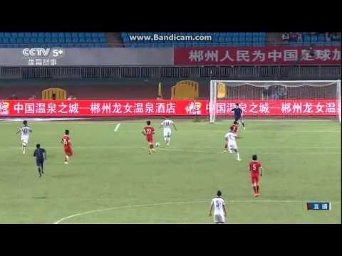 رمضان صبحي يلقي التحية العسكرية