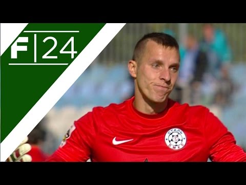 شاهد حارس مرمى يسجل هدفين في فريقه بأقل من دقيقة