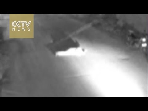 شاهد الصدفة تجمع بين سائق وضحية مخمورين