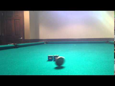 شاهد محترف يلعب بلياردو بعملة معدنية