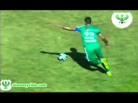 شاهد نجل أحمد مصطفى يهدي القلعة الخضراء