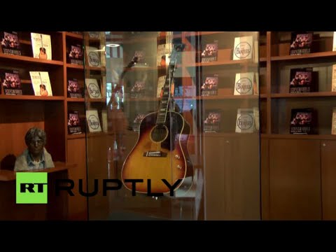 شاهد جيتار زعيم الخنافس المفقود يحطم رقمًا قياسيًا