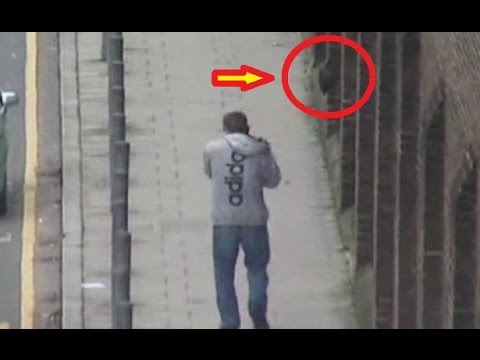 شاهد وجبة سريعة تدخل سجن بريطاني بسنارة صيد