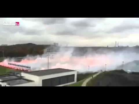 شاهد جمهور شالكة يطلق مئات الشماريخ