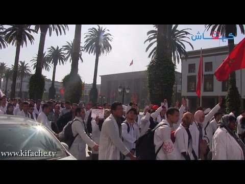 شاهد مظاهرات تجوب الشوارع للأساتذة العاطلين