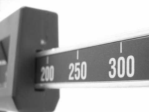 بالفيديو – علاقة وثيقة بين ثبات وزنك وتاريخ ميلادك