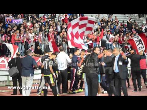 شاهد لحظة احتفال جماهير تطوان بفوزها على الرجاء