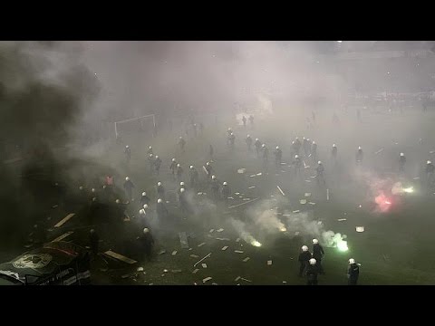 شاهد إلغاء مباراة كرة القدم في اليونان