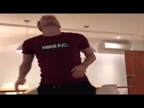 نجم توتنهام يستعرض مهاراته الكروية على إنستغرام